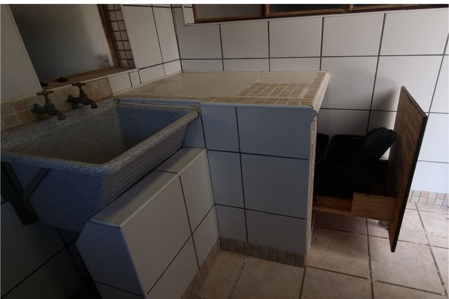 4 Bedroom Property for Sale in Sunnyridge Eastern Cape